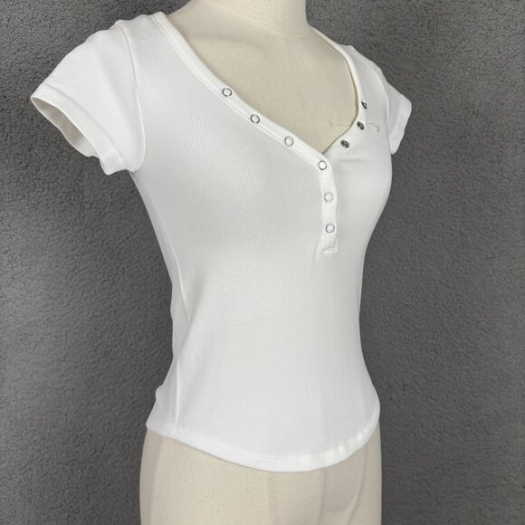 Planet Heart White Ribbed Short Sleeve Henley Top Small 3/4 Button Up NWOT's. - Picture 3 of 7